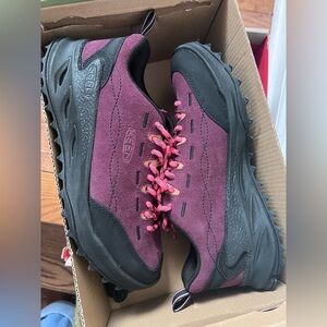 Keen Jasper Zionic Sneaker in Fig/Lilas
